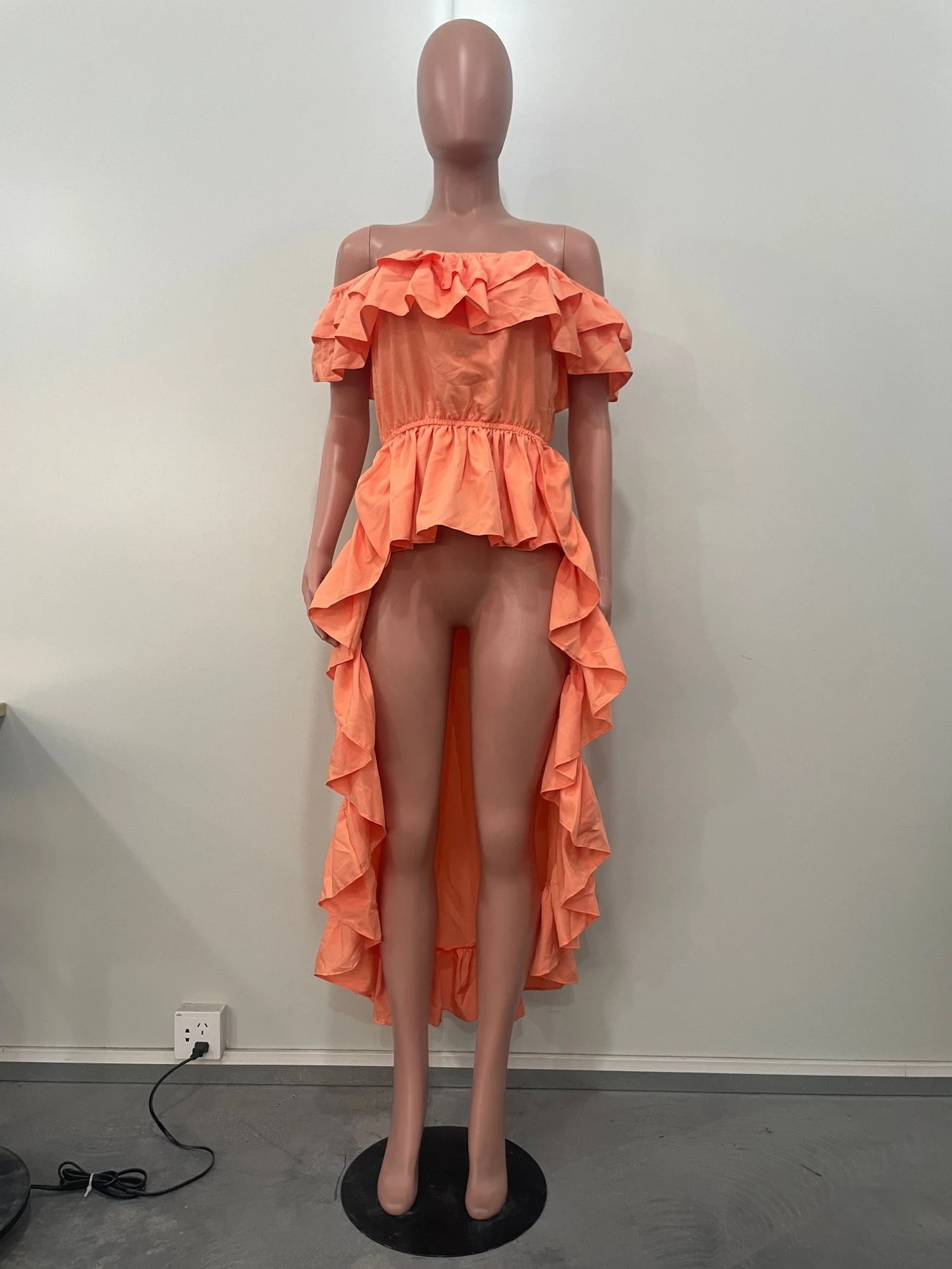 Title 27, Womens Off-shoulder Ruffled Solid Color Swallo...