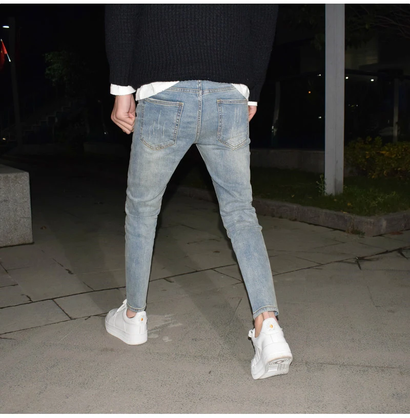 Title 6, Jeans vintage desbotada azul claro, com stretch...