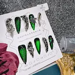 Vijf Giftige Donker Donker Puur Handtekening Persoonlijkheid Slijtage Pantser. Unieke bescherming en opvallende stijl. — foto 7