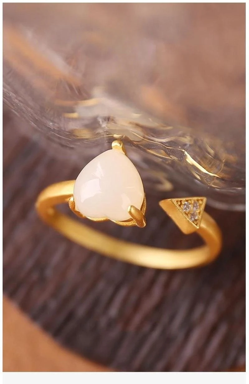 Anel aberto feminino em forma de coração de jade Hetian fresco Design minimalista em jade branco Elegância natural e delicada Jóia atemporal — foto 1