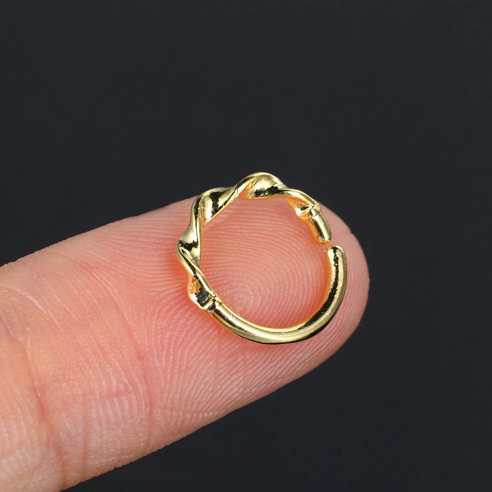 Vrouwelijke oorbellen met fijne zirkonia-inleg, ideaal voor oorbot piercing, elegant en subtiel, voor een stralende look — foto 14