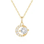Pingente de meia lua em prata 925 com diamante, elegância e brilho em uma joia. Ideal para realçar sua beleza em qualquer momento. — foto 10