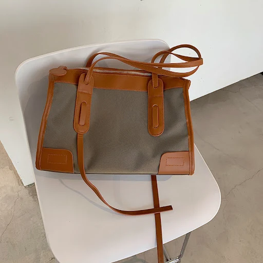 Title 4, Vintage PU Leather Ladies Handbags Timeless sty...
