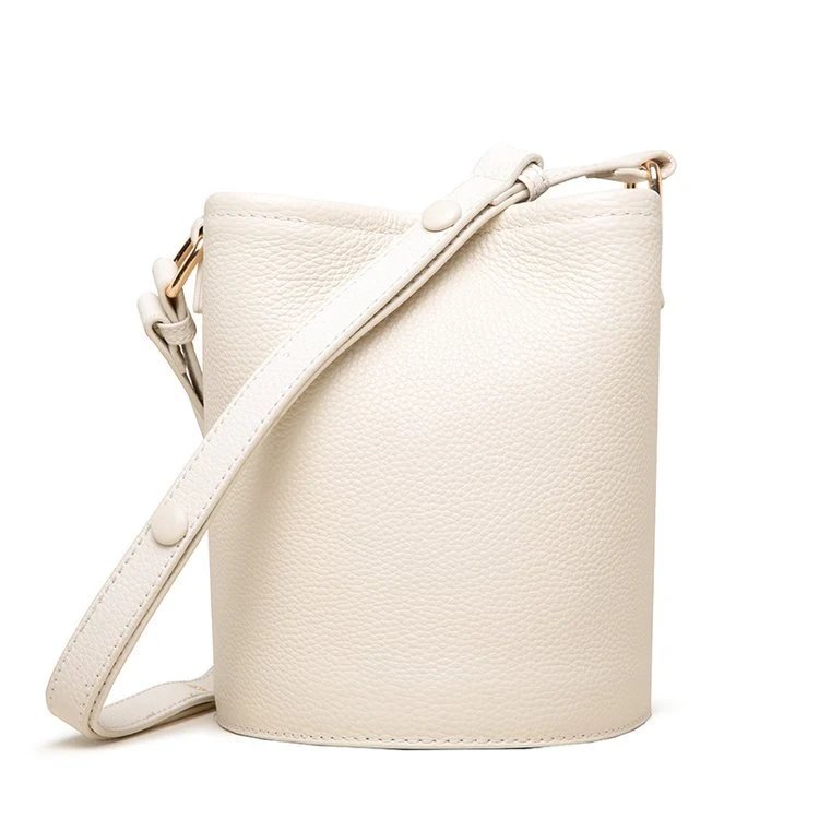 Bolsa bucket de couro bovino de camada superior casual para mulheres. Elegância e praticidade em um design espaçoso, perfeita para o dia a dia. — foto 1