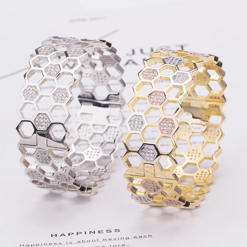 Pulseira de diamantes Honeycomb e Anel Love Nest co-construído, celebre o amor com esta combinação elegante e um símbolo de união. — foto 13