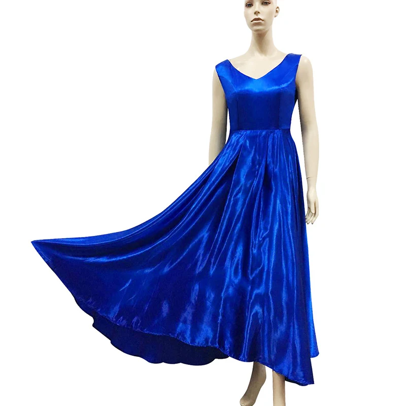 Vestido de baile noturno com decote em V profundo, sem mangas, sem costas e laço, perfeito para uma noite elegante e memorável. — foto 3