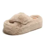 Chinelos Cross Fluffy Femininos Grossos e Quentes, Perfeitos para o Inverno, Macios e Confortáveis, Ideal para Casa e Relaxar — foto 7