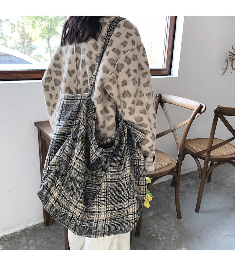 Bolsa de ombro xadrez de lã — foto 3