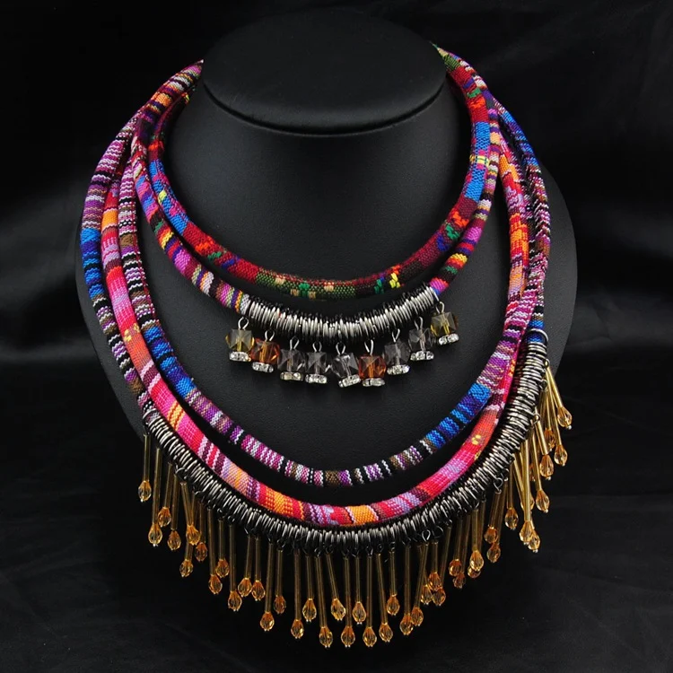 Gekristallen ketting met een franje — foto 6