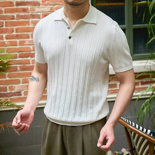 Title 4, Lässiges Retro-Shirt aus Strick mit kurzem Arm ...