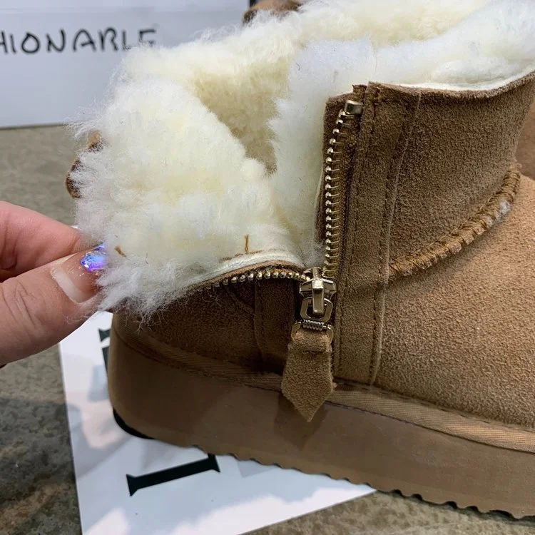 Women's snow boots with fur and thick soles, designed for warmth, comfort, and style. Keep your feet warm and protected — photo 2