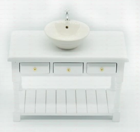 Casa de bonecas com lavabo e acessórios para simulação. Modelo para cenas realistas. Ideal para estimular a criatividade e diversão. — foto 2