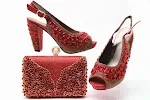 Bolsa de strass grande com sapatos para casamento, diagonal e fashion. O acessório perfeito para brilhar em eventos especiais. — foto 1