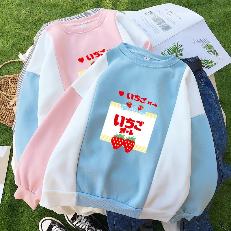 Maglione colorato con stampa giapponese di fragole e cuciture spesse in velluto — foto 2