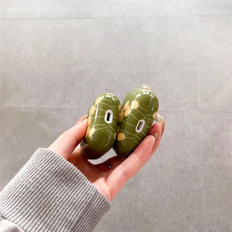 Retro Green Tulip Bluetooth Wireless Earphone Case Pendant Soft Case, protect your earbuds with vintage style and enjoy — photo 3