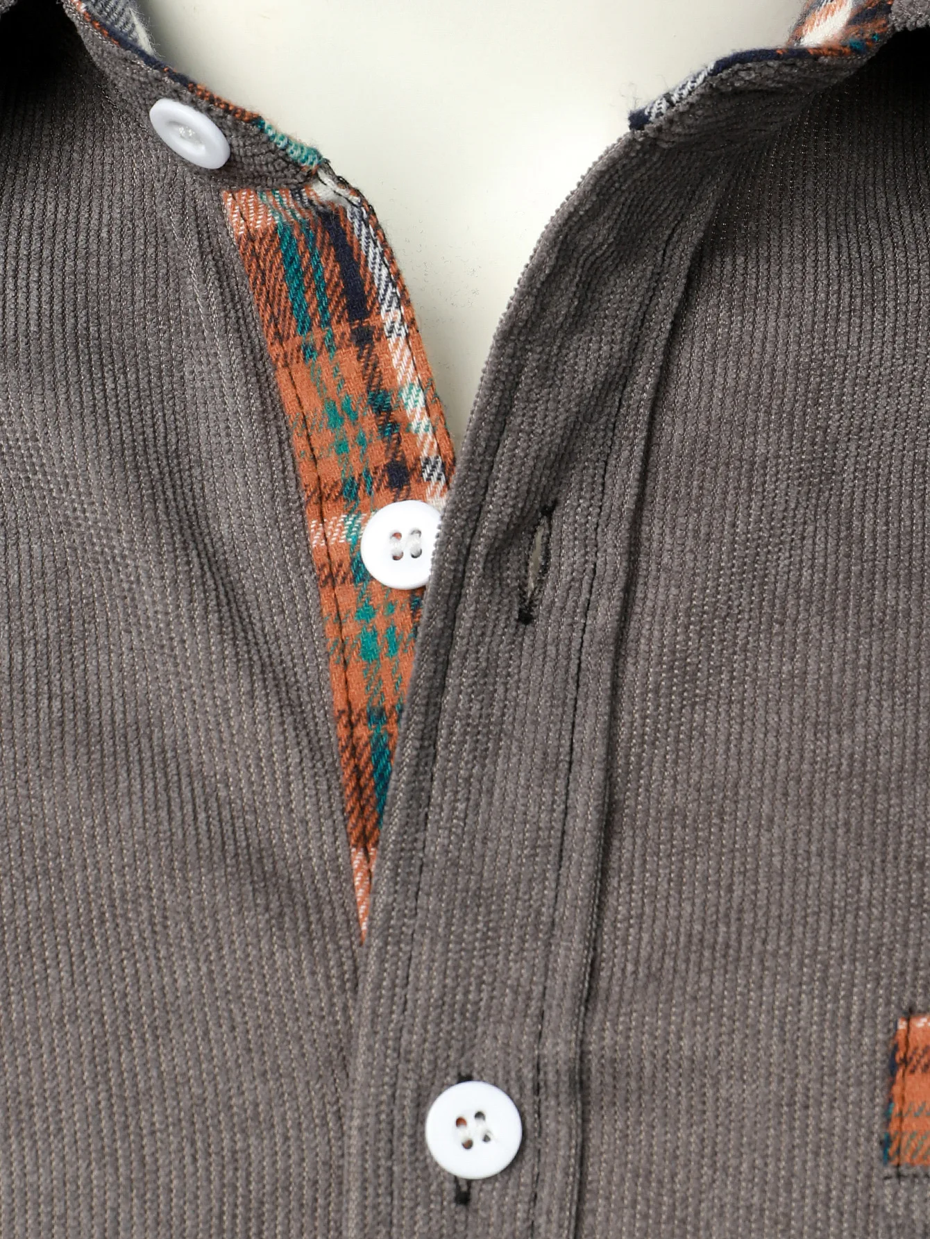 Camisa masculina de veludo cotelê xadrez vermelho de manga longa, casual e confortável, ideal para diversas ocasiões. — foto 35