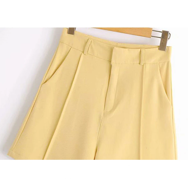 Shorts casuales de tres piezas para mujer con color puro, comodidad y estilo. Perfecto para un look relajado en cualquier ocasión, versátil y práctico. — foto 3
