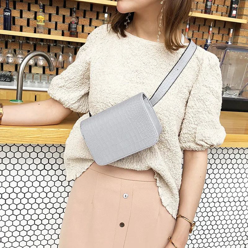 Bolsa Mensageiro Simples e Versátil para Ombro Perfeita para o Dia a Dia Design Funcional e Confortável Ideal para Levar seus Essenciais — foto 8
