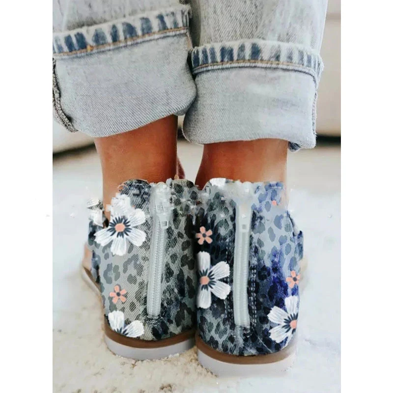 Sandálias femininas simples com flores, perfeitas para um visual elegante e fresco. Conforto e estilo para o verão, ideal para diversas ocasiões. — foto 4