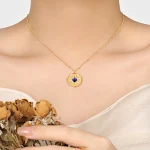 Corrente de clavícula em aço titânio de alta qualidade, luxo acessível e personalidade. Elegância duradoura e um toque de sofisticação para seu visual. — foto 9