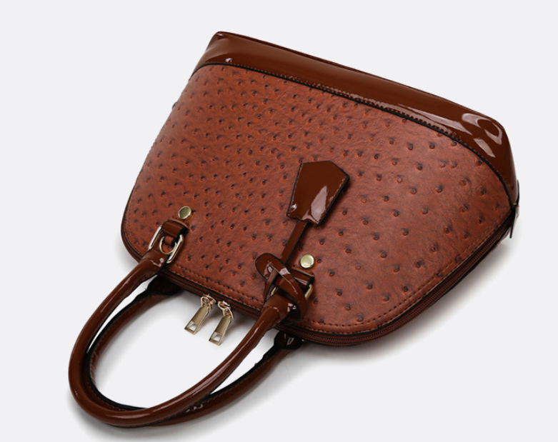 Title 4, Large-Capacity Portable One-shoulder Messenger ...