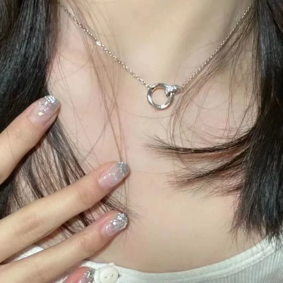 Colar com corrente de anel feminino Presente para namorado(a) Corrente de clavícula Joia elegante e romântica para ela. — foto 2