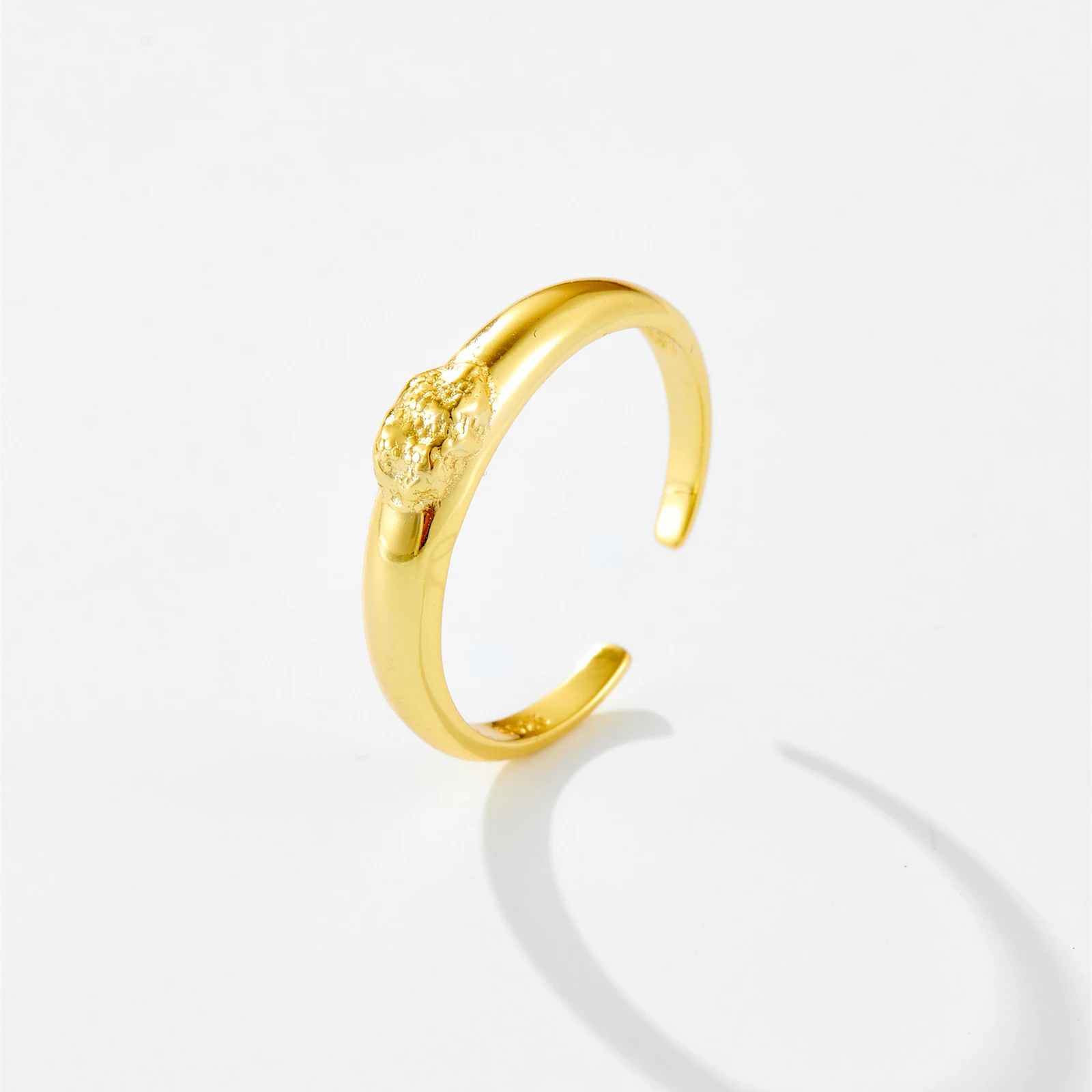 Anel de prata S925 esterlina minimalista e versátil, personalizado. Design moderno e elegante para uso diário. Perfeito para presentear. — foto 2