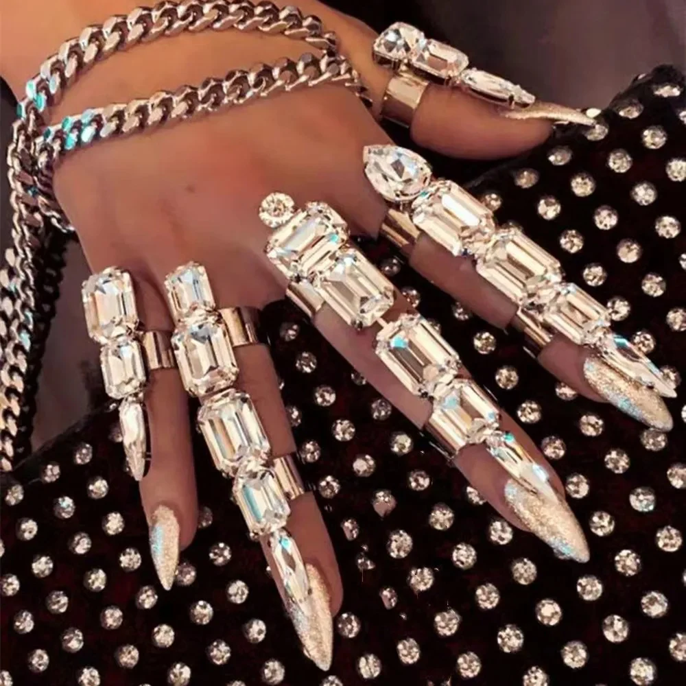 Witte strass ring 5-delige set verstelbaar. Sprankelende sieraden voor dames. Ideaal voor dagelijks gebruik en speciale gelegenheden. — foto 6