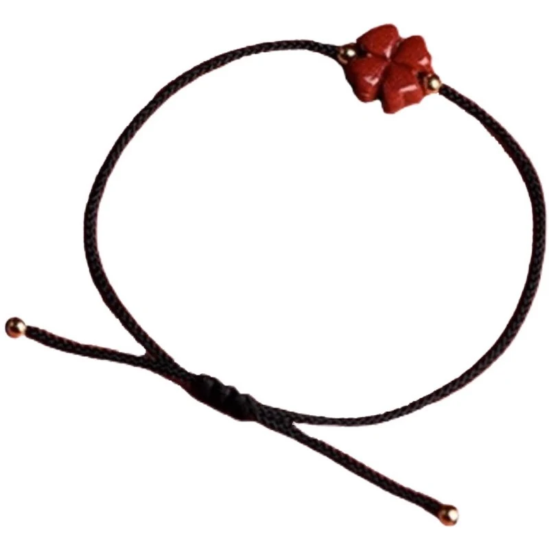 Pulseira de Corda Vermelha Cinnabar Clover. Trazendo sorte, proteção e estilo. Use esta pulseira elegante para todas as ocasiões. Compre agora! — foto 3