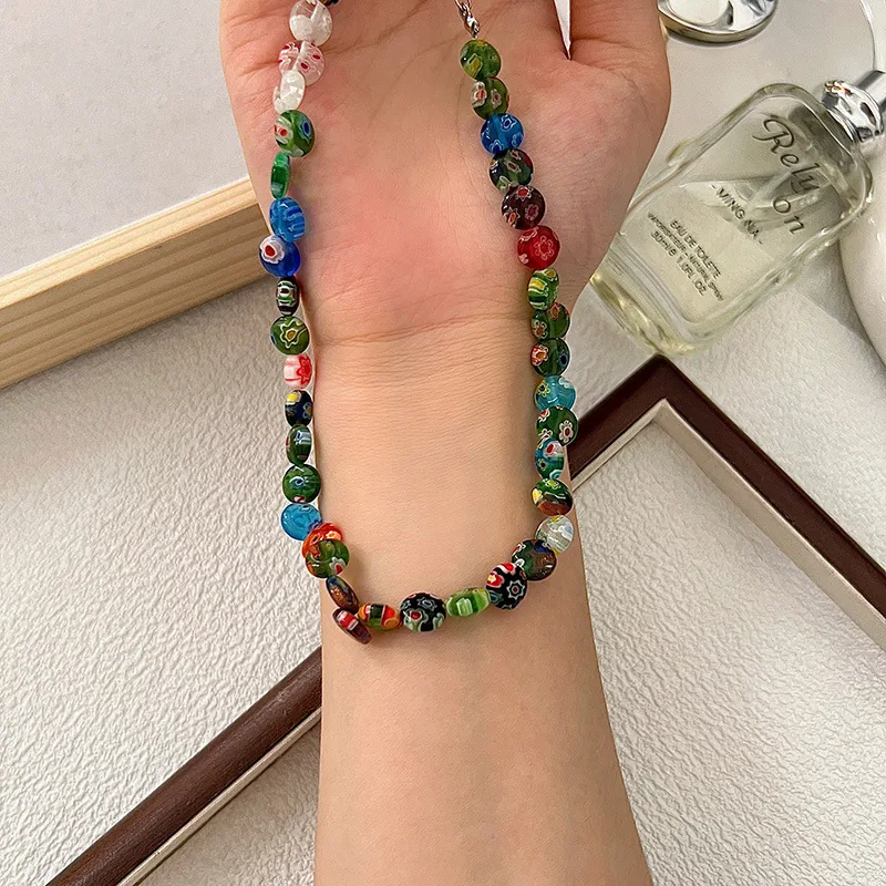 Title 4, Colar feminino com pérolas e esmalte colorido, ...