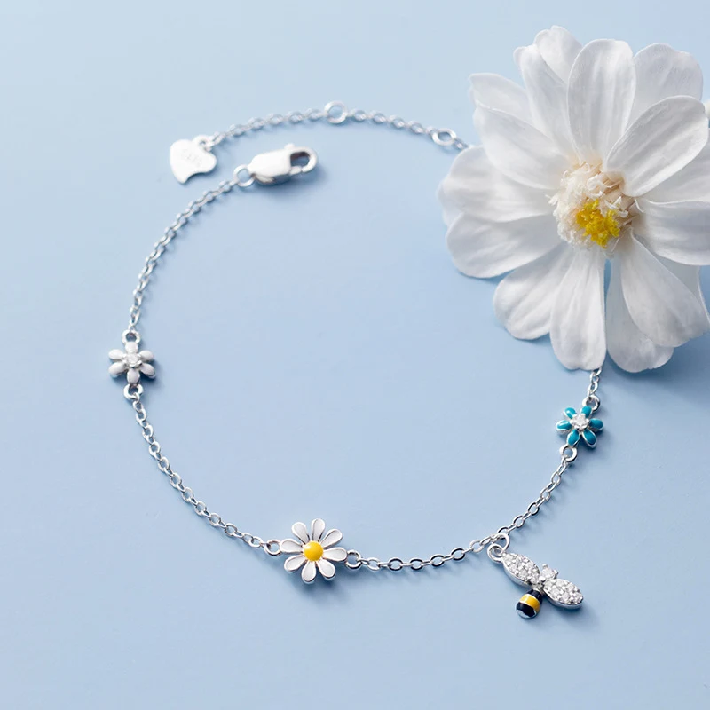 Pulseira S925 prata Mori Sweet com flores coloridas. Um acessório charmoso que adiciona doçura e cor ao seu estilo diário, ideal para qualquer ocasião. — foto 3