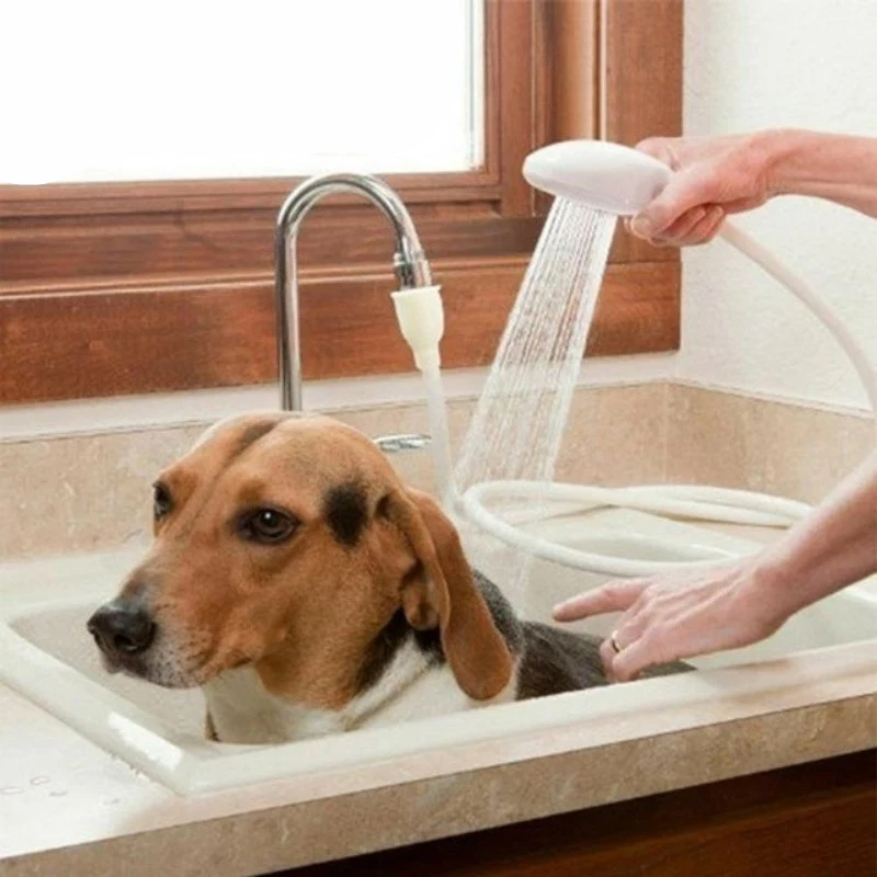 Honden douchekop met filter, sproeier en afvoer. Maak het badderen van uw hond eenvoudig. Efficiënt reinigen en spoelen. — foto 7