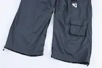 Heren sportbroek met strepen, stiksels en ruches, dun, enkelband en trekkoord. Comfort en stijl voor sport en vrije tijd. — foto 14