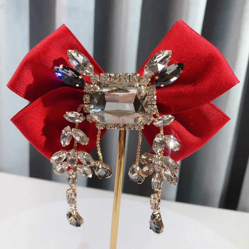 Title 4, Broche de laço britânico vintage sólido com str...