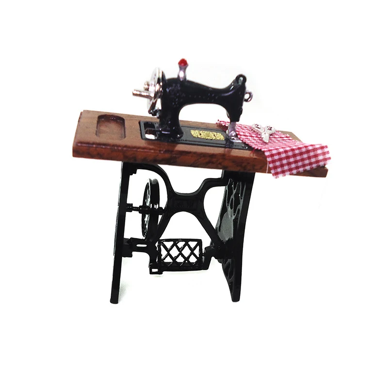 Mini máquina de costura nostálgica xadrez com tesoura, ideal para costura e artesanato. Perfeita para iniciantes e entusiastas. — foto 1