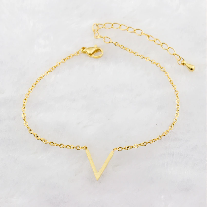 Title 3, V Bracelets para mulheres Cadeia de aço inoxidável