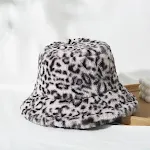 Beige leopard print
