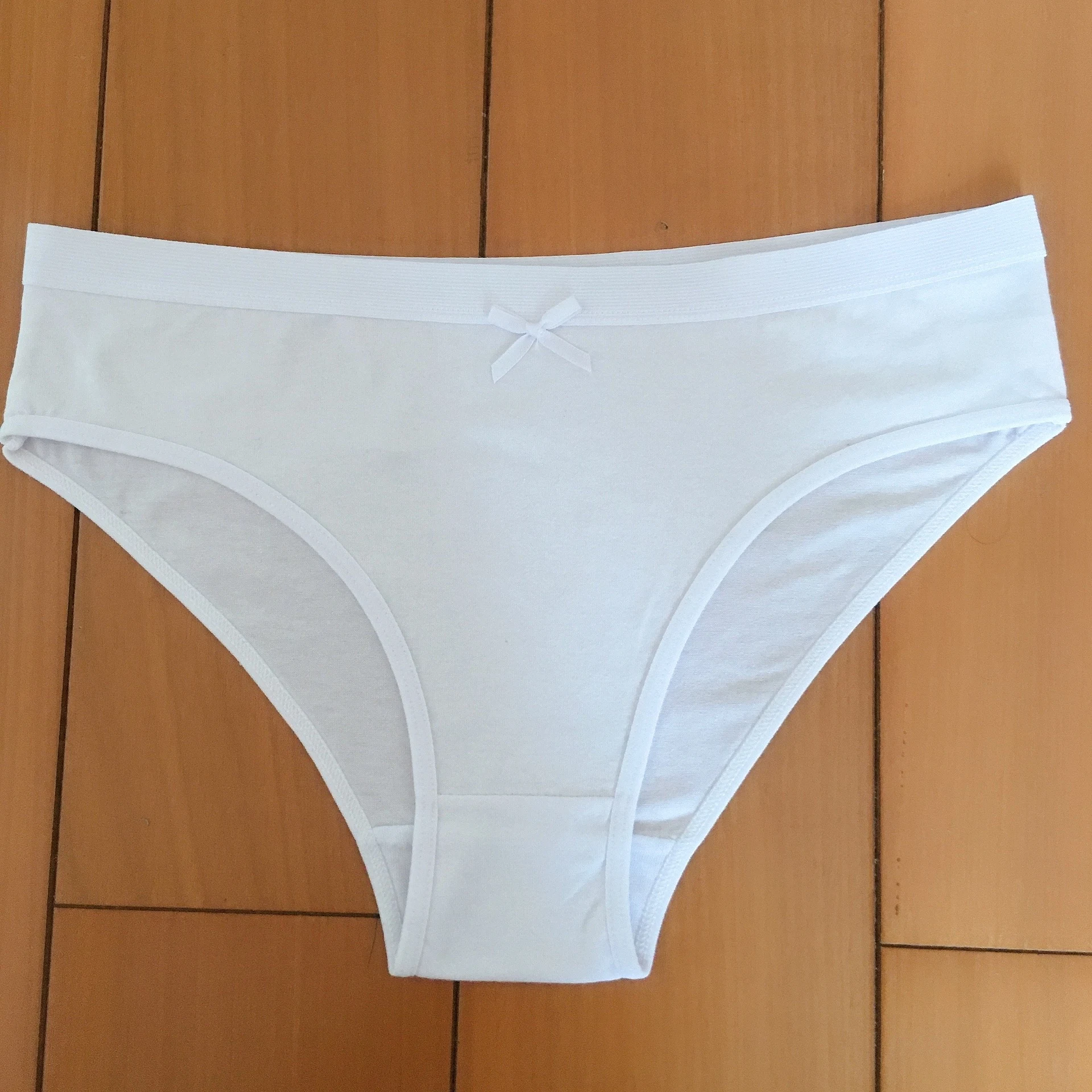 Kadın Slip Pamuk Düz Renk Günlük kullanım için Nefes alabilir ve rahat Kadın iç çamaşırı Yumuşak ve mükemmel uyum Çeşitli bedenlerde mevcuttur — Fotoğraf 10