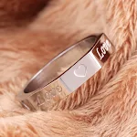 Anel Quadrado Irregular de Moda Feminina e Personalidade para Casais Design Único Joia Elegante e Moderna Perfeito para Presentear — foto 3