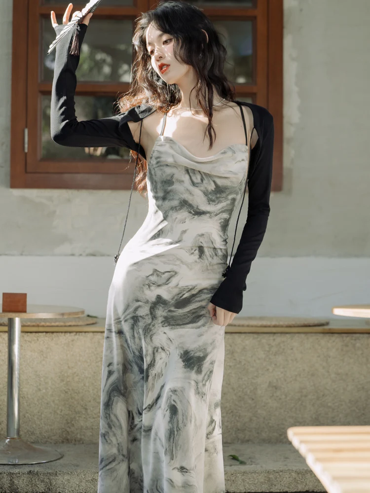 Conjunto de vestido feminino com alças e costas abertas, perfeito para um look elegante e fresco, ideal para diversas ocasiões. — foto 3