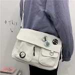 Bolsa grande de um ombro com margaridas, design charmoso e alta capacidade para carregar tudo que você precisa com praticidade. — foto 6