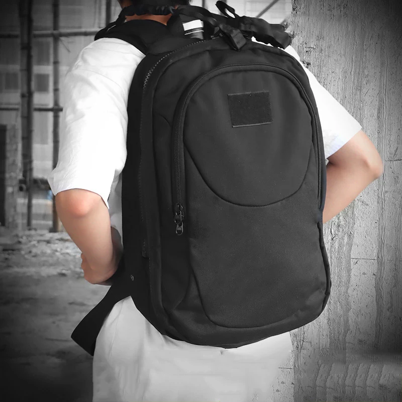 Colete mochila tático para total liberdade de movimento. Essencial para missões, trilhas ou uso diário. Leve tudo com segurança e praticidade. — foto 4