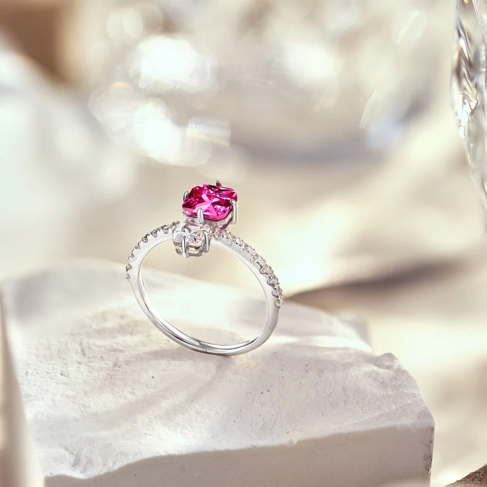 Anel feminino de prata esterlina S925 com zircônia quadrada vermelho rosa, um acessório elegante e brilhante para realçar seu look. — foto 6