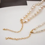 Colar com corrente de clavícula de pérolas barrocas de água doce, um toque de sofisticação para realçar seu visual. — foto 12