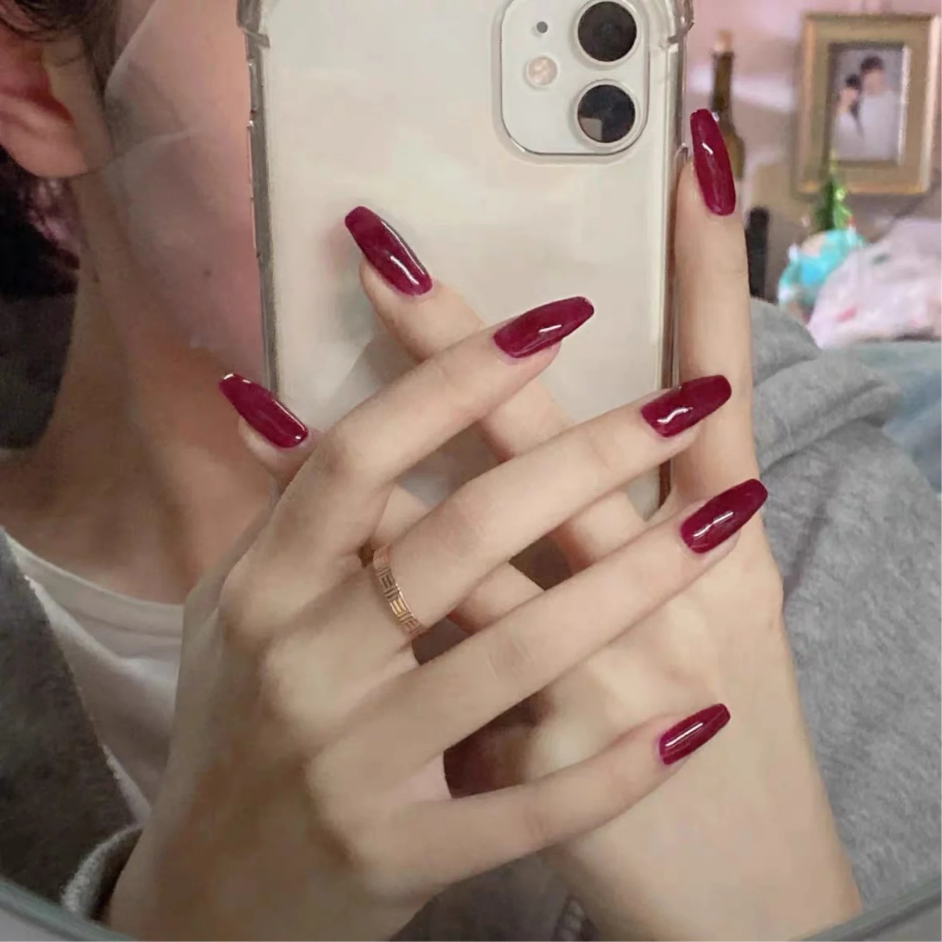 Holiday gift wear nail clipper. Ergonomic design for precise trimming. Perfect for festive manicures and pedicures. Easy — photo 1