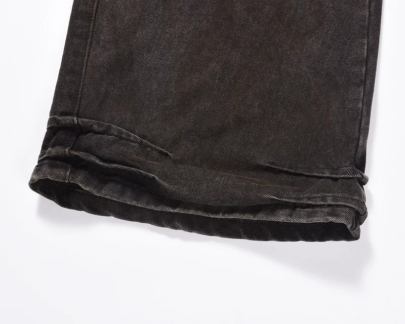 Title 9, Mens American-style High Street distressed jea...