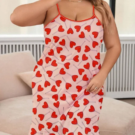 Camisola com estampa de coração, doce e sexy, para uso em casa. Desfrute do conforto e estilo desta camisola slip para noites relaxantes e aconchegantes. — foto 6