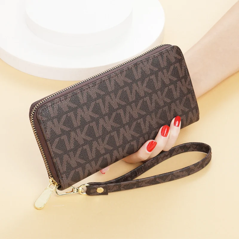 New zipper handbag with multiple card slots and large capacity. Organize your cards and belongings with this stylish and — photo 4
