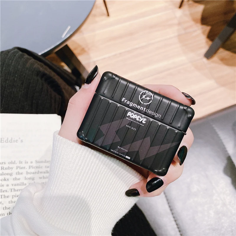 Title 2, Apple compatible Lightning luggage earphone cas...