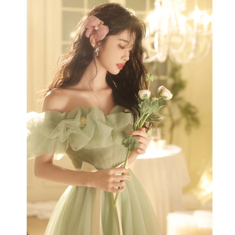 Vestido de Noite Chique com Ombros de Fora Luxo Acessível e Exclusivo Elegância de Alta Costura para Ocasiões Especiais Design Sofisticado — foto 5